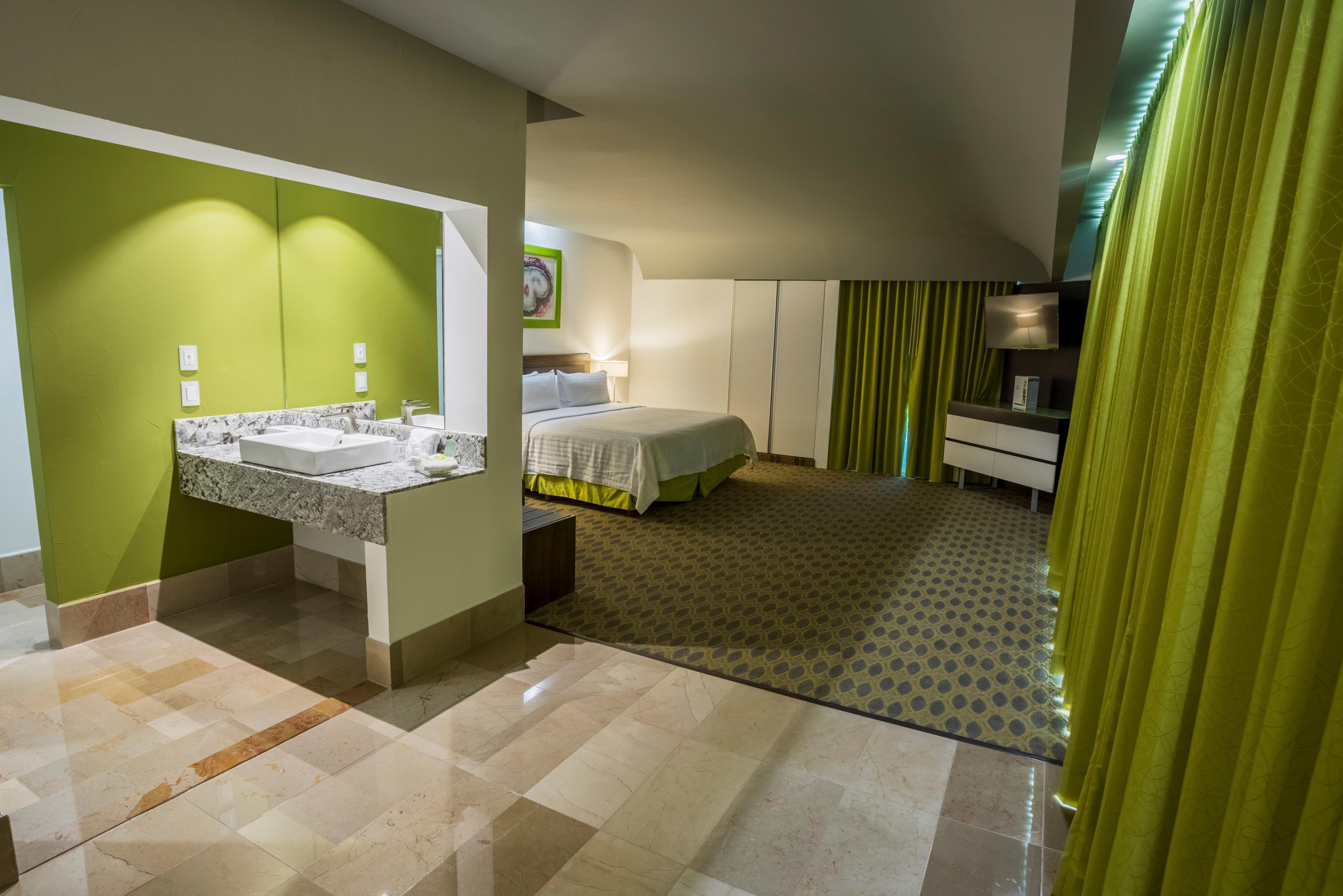 Holiday Inn Queretaro Zona Krystal By Ihg Exterior photo