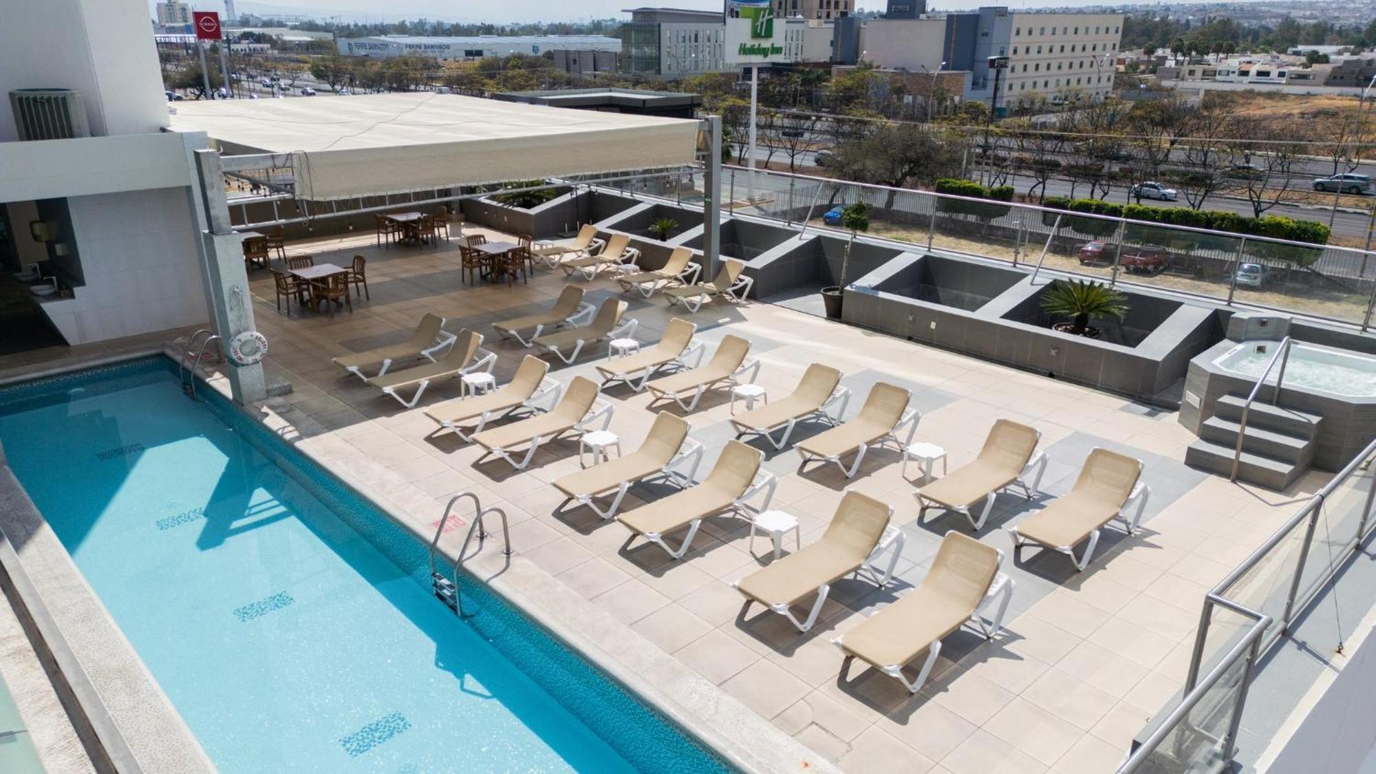 Holiday Inn Queretaro Zona Krystal By Ihg Exterior photo